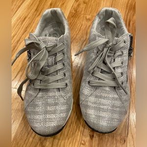 Therafit Casual walking shoe